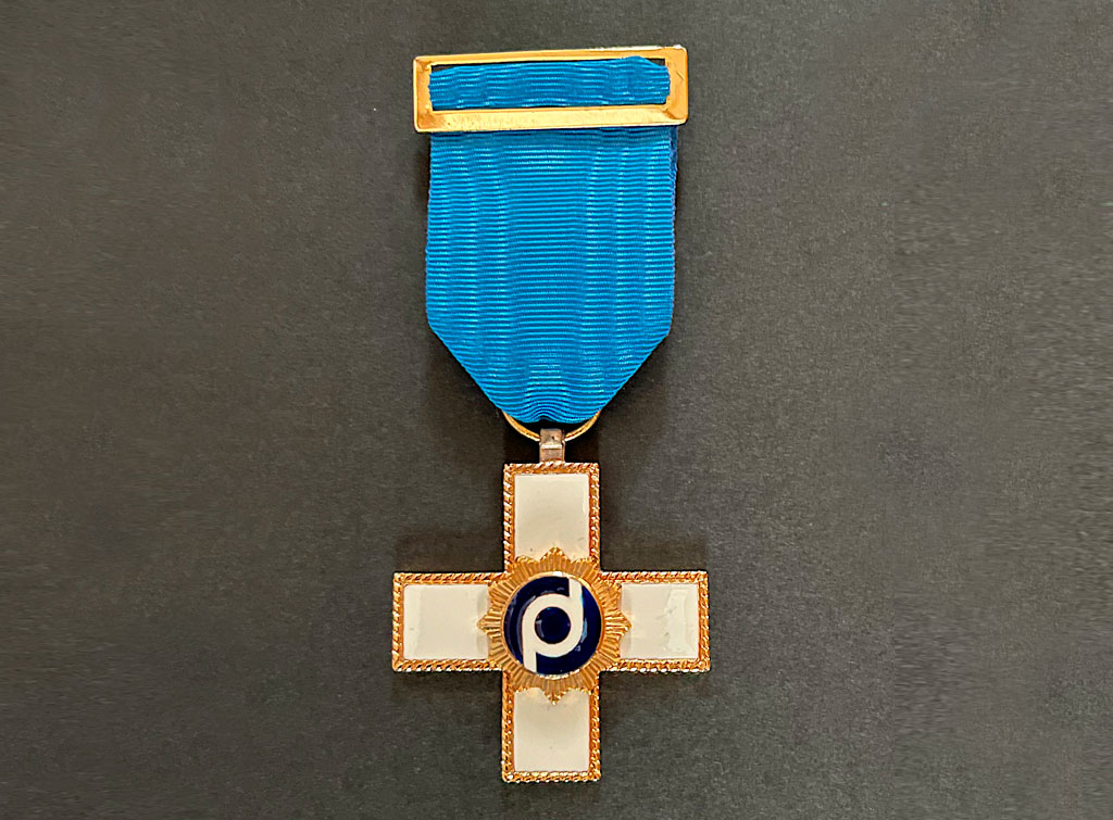 Medalla al mérito profesional CODCV